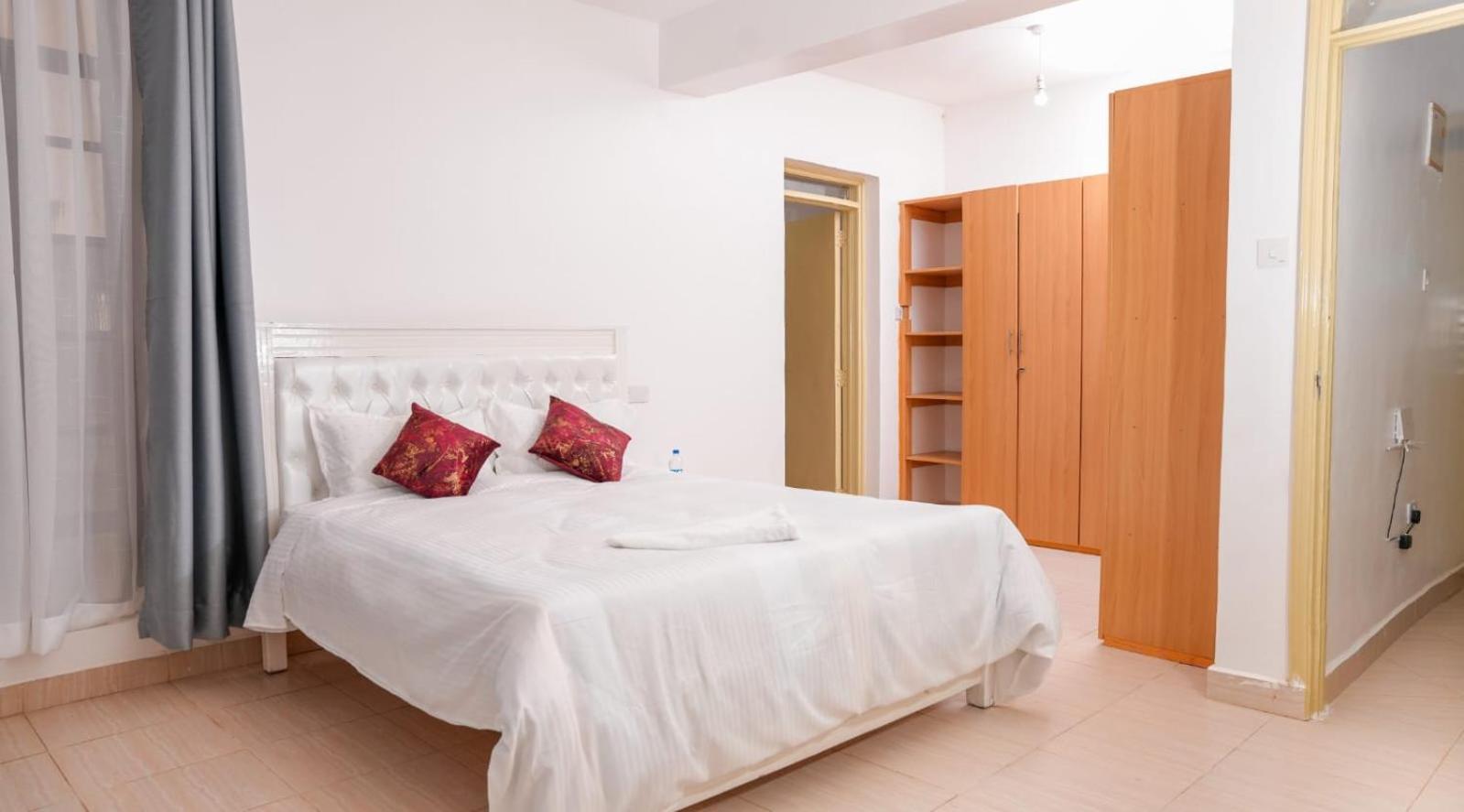 Lake Breeze Apartments 奈瓦沙 外观 照片